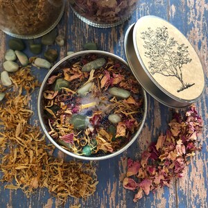 Crystal Candle, Witches Brew Scent, Botanical Candle, Gemstone Candle, Soy Candle, Gift Candle