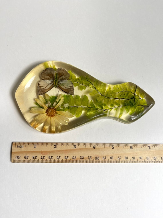 Vintage Lucite Dried Flower, Leaves, Butterfly Sp… - image 10