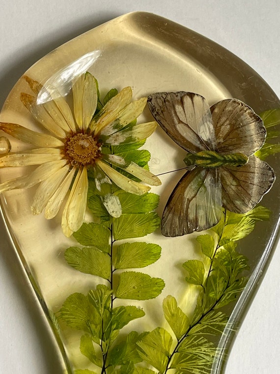 Vintage Lucite Dried Flower, Leaves, Butterfly Sp… - image 6