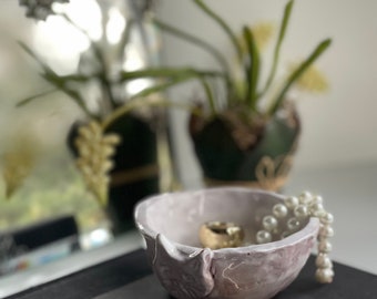 Vintage Studio Pottery Cat Face Trinket Dish: Glazed White Decorative Bowl