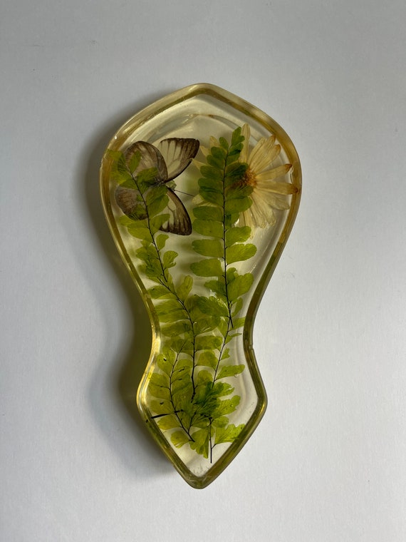 Vintage Lucite Dried Flower, Leaves, Butterfly Sp… - image 7