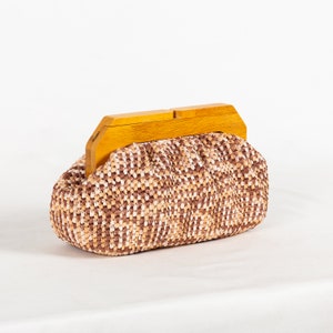 Crocheted Raffia Dumpling Bag: Bohemian Clutch with Wooden Frame