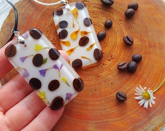 Coffee Bean Epoxy Resin Pendant, Coffee Bean Necklace, Coffee Bean Pendant, Coffee Lover Jewelry, Coffee Necklace, Coffee Bean Pendant