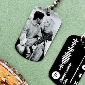 Personalized Spotify Code Keyring: Engraved Photo Keychain, Anodized Aluminum