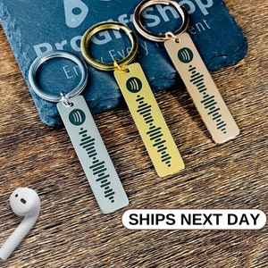 Spotify Keychain Personalized Music Keychains Custom Engraved Scannable Spotify Code Song Keychain Gifts for Men/Women, Music Keyring