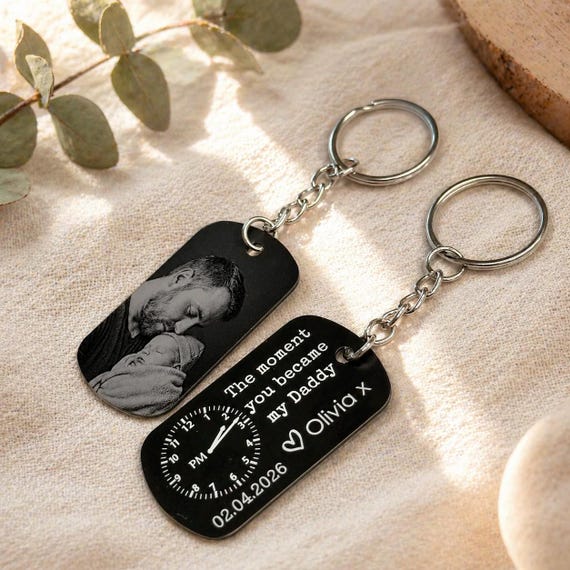 The Moment You Became My Daddy, First Father's Day Photo Keyring – Personalised Daddy Gift from Baby, Engraved Keepsake