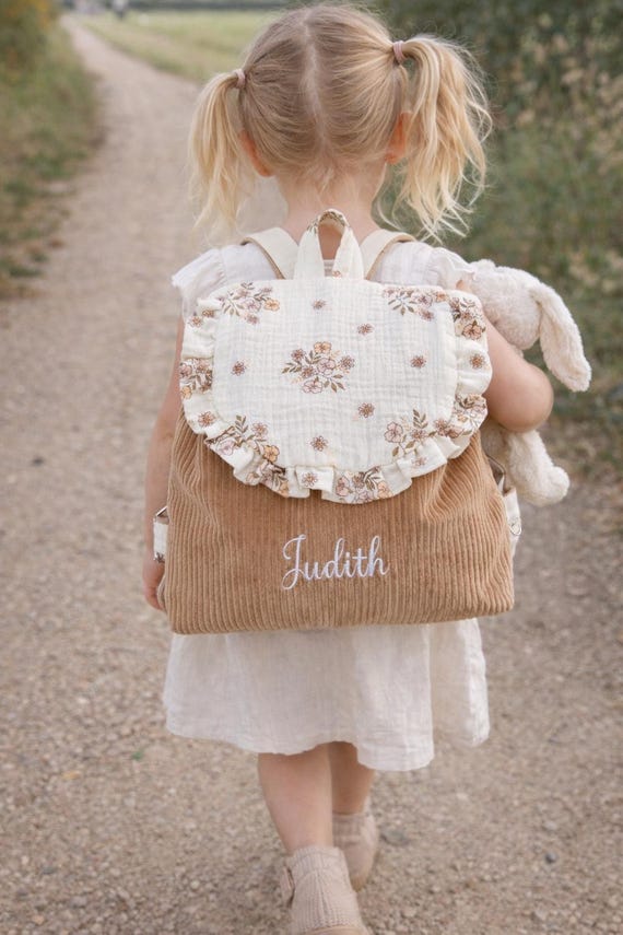 Sac à dos enfant personnalisé - sac maternelle ou crèche avec froufrou - sac en velours beige tissu fleurs double gaze