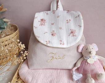 Sac à dos personnalisé enfant maternelle ou crèche en velours écru tissu fleurs