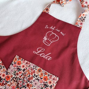 Personalized embroidered children's kitchen apron for birthday, Christmas, handmade gift image 1