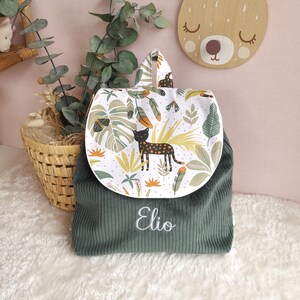 Sac à dos personnalisé enfant maternelle ou crèche en velours kaki et tissu animaux biche cadeau de naissance anniversaire