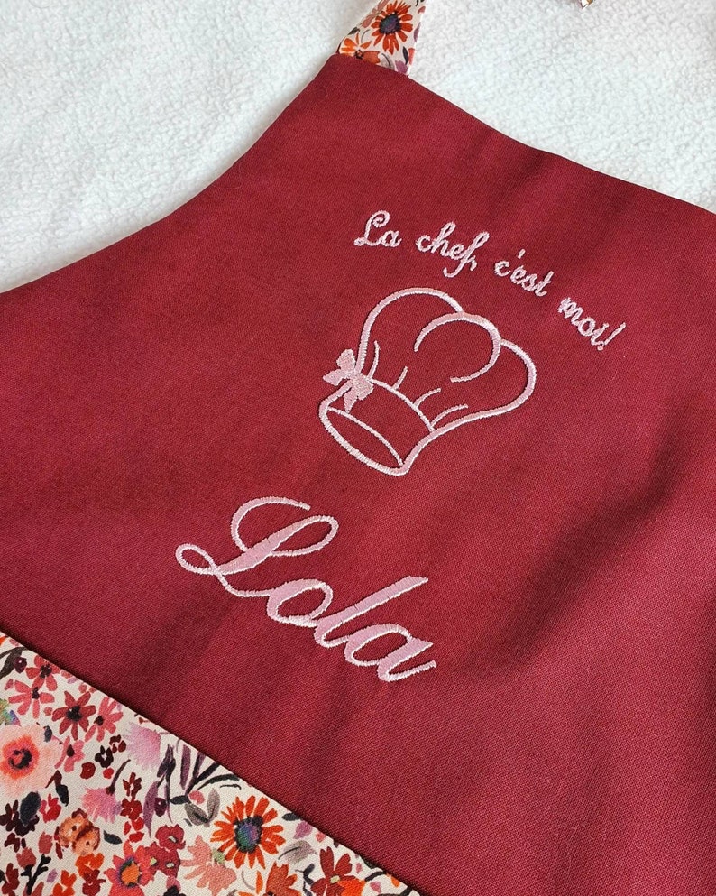 Personalized embroidered children's kitchen apron for birthday, Christmas, handmade gift image 2