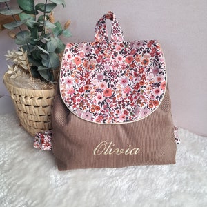 Sac à dos personnalisé enfant maternelle ou crèche en velours châtaigne marron tissu liberty