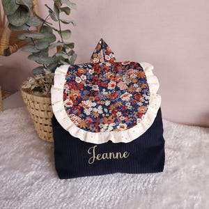 Sac à dos personnalisé enfant maternelle ou crèche avec froufrou en velours tissu liberty cadeau de naissance Noël