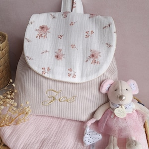 Sac à dos personnalisé enfant maternelle ou crèche en velours écru tissu fleurs image 2