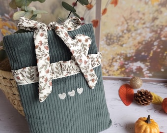 Book/e-reader sleeve in khaki green velvet and floral cotton - paperback book cover and pocket - gift for readers