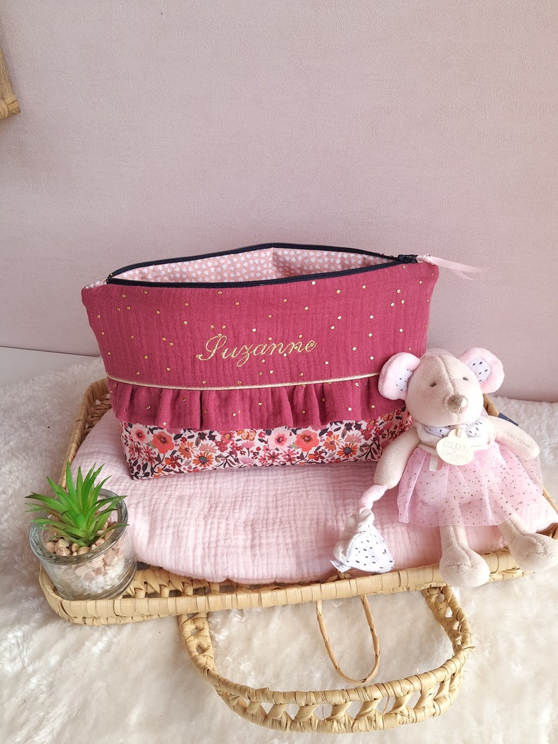 Trousse de toilette ou maquillage personnalisée pour enfant ou maman image 1