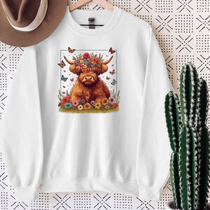 Sudadera de vaca de las Tierras Altas, suéter divertido de vaca, top de animales de granja, regalo para amantes de los animales, sudadera con animales, jersey de mariposas, regalos de vaca de las Tierras Altas imagen 4