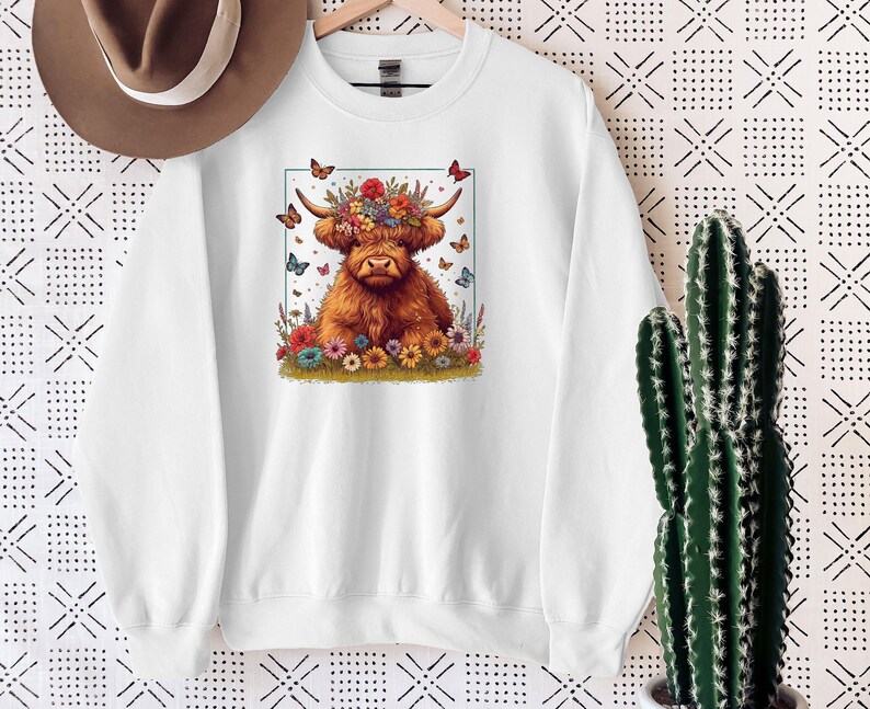 Sudadera de vaca de las Tierras Altas, suéter divertido de vaca, top de animales de granja, regalo para amantes de los animales, sudadera con animales, jersey de mariposas, regalos de vaca de las Tierras Altas imagen 4
