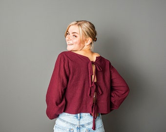 Cropped burgundy linen shirt with tie closure and open back; Handmade