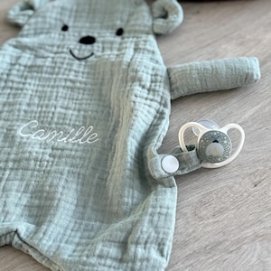 Personalized cotton gauze comforter - Comforter with pacifier clip - Embroidered comforter - Birth gift