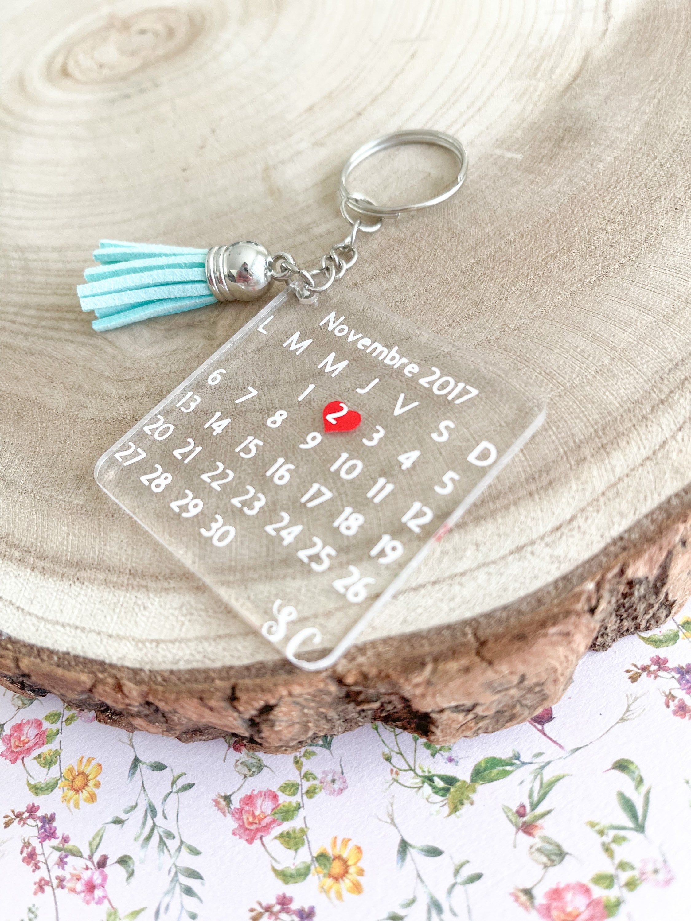 Personalized calendar keyring - Valentine&#39;s Day gift - couple gift