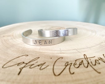 Personalized bracelet - personalized bangle bracelet - Gift idea - Personalized jewelry - Christmas gift