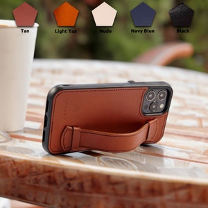 iPhone 13 Phonecase ,Vegane Gerbung, IPHONE 13 Premium Lederhandyhülle mit integrierte Handschlaufe, Smartphonehülle, Tan