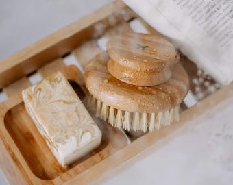 Bamboo Exfoliating Dry Body Brush with Coconut bristles, Vegan, Customised. Round Brush