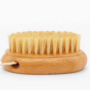 Handgemaakte bamboe nagelborstel met kokoshaar, veganistisch, op maat gemaakt.