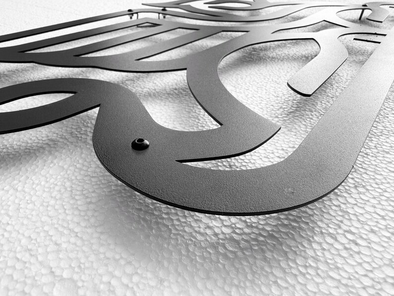 Arte de parede geométrica em metal com grifo: decoração de heráldica mítica imagem 8