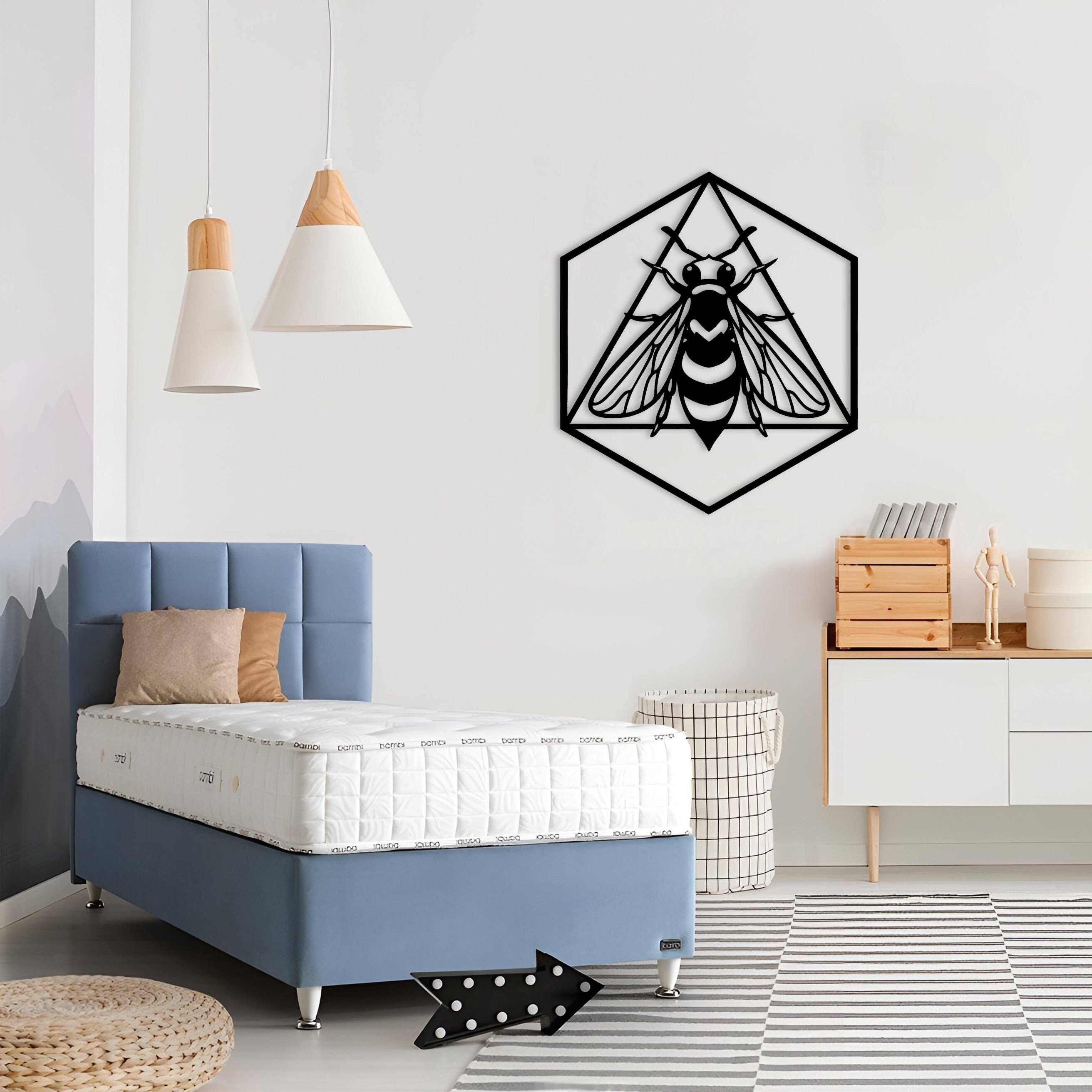 Metal Bee Wall Art: Honeycomb Hexagon Decor
