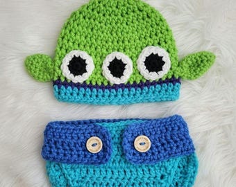 Crochet Alien Baby Set: Toy Story Inspired Newborn Photo Prop