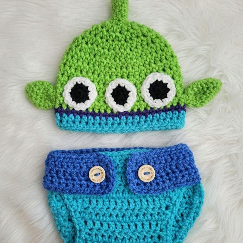 Alien Baby Prop - Etsy
