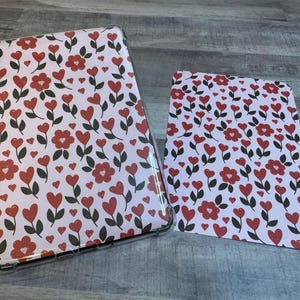 Flowers and hearts Valentines Kindle paperwhite and colorsoft clear case insert