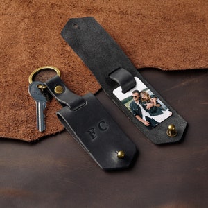 Man accessory gift,  leather keychain with photo, personalized mens keychain, engraved gift for man, photo keyring for him, unique gift idea