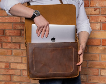Professor Leather Messenger Bag