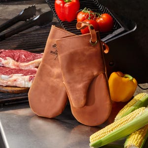 Leather grill gloves personalized, Father&#39;s Day gift for dad, grandpa, husband, grill master, leather oven mitts with custom logo