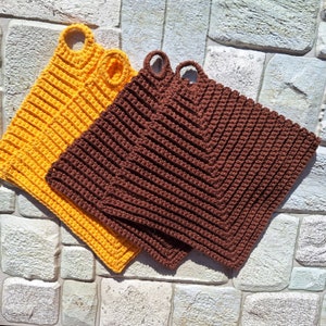 Crocheted pot holders set of 2 made of cotton