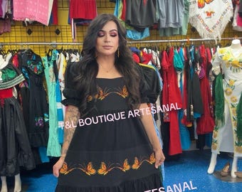 Mexican dress, hand-embroidered dress, Mexican dress, cross-stitch embroidered butterfly dress, Mexican handmade dress, 20 butterflies