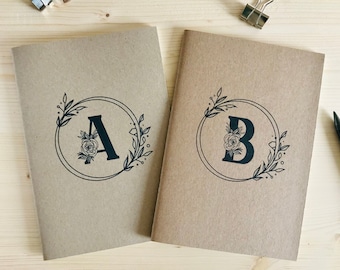 Notizbuch personalisiert mit Monogramm | Notizheft | Kraftpapier | A5 | A6 | blanko | Blumenornament |