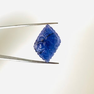 Intaglio di tanzanite naturale di qualità AAA +, cabochon di intaglio sciolto, intaglio artigianale, intaglio di tanzanite per la creazione di gioielli, regalo per lei