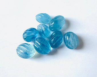 Cabochon di pietra preziosa sfusa con taglio a "S" in acquamarina naturale