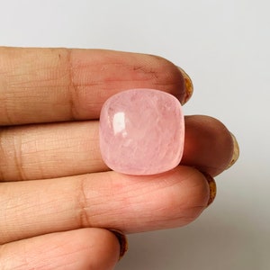 Pietra preziosa in cristallo di morganite naturale / Cabochon di morganite liscia / 62 carati / 34x25 MM / Cabochon a forma di pera / Pietra di cristallo