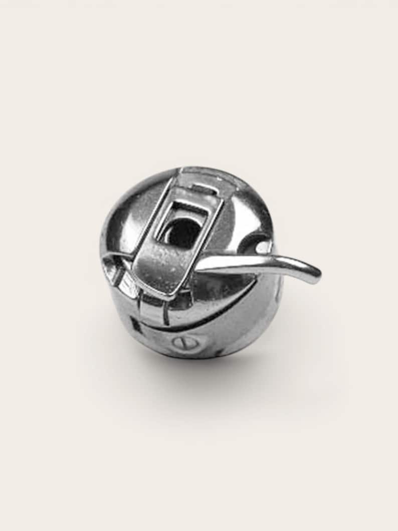 Bobbin Case 125291 – Fits Singer 15-91, 15-90, 237, 239, 223 image 1