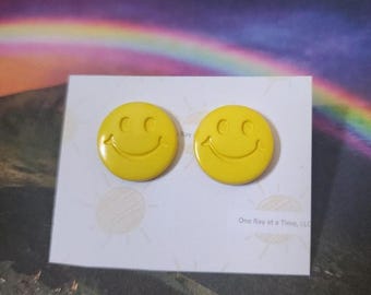 Pendientes de cara feliz