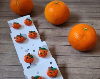 Pendientes de botón de naranja sonriente: Fruta en otoño