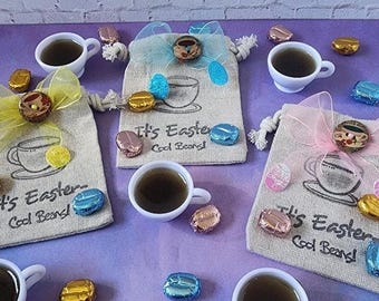 Imanes de granos de café de Pascua: Decoración con saco de arpillera