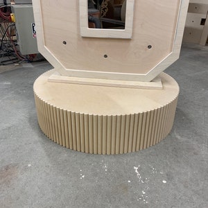 Marquee stand, display stand, Ripple pedestal round, texture, - Floral Display Table, Wood Plinth Table, Photo Arch Backdrop Prop