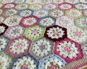 Vintage Hexies, Crochet Blanket Pattern - Madebyanita