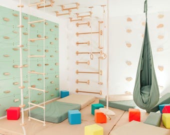 Kant-en-klare Montessori indoor klimhalset: klimwand, klimrek, touwschommels, hindernisbaan voor kinderen, speeltoestellen voor binnen